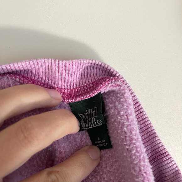 3/$20 Pink Fleece Crewneck - Picture 4 of 4